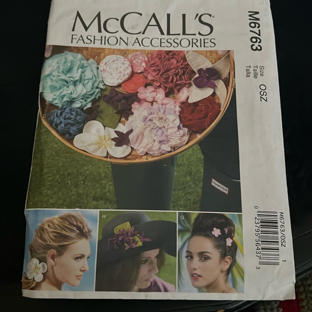 McCalls M6763 flower accessories pattern.